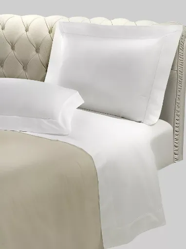 Picture of Single bed sheet set - top sheet, flat bottom sheet and oxford pillowcase in pure cotton - white - Franchini mare bespoke luxury linens