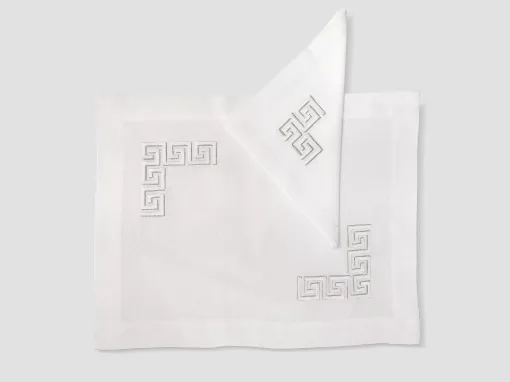 Picture of Placemat 48x38cm and napkin 48x48cm set -   pure linen - white - Franchini mare bespoke luxury linens