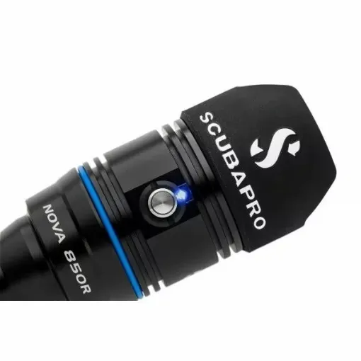 Picture of Novalight 850R diving torch and battery and charger - Scubapro