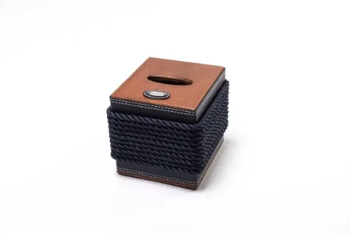 Picture of Wooden kleenex holder box (cube)