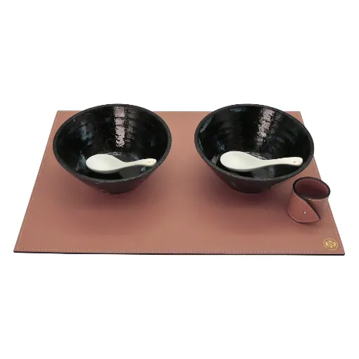 Picture of Collection Nadine - Sandalo Leather Table Set -  -  50,0cm x  35,0cm - Weight : 410 Gr - Gordon & Gaia