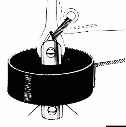 Picture of Made of stainless steel, equipped with a nylon pulley. Designed to ensure complete reliability. The drum is enclosed and protected to prevent the rope from getting stuck or tangled during opening and closing operations. It is made of stainless steel bearings to ensure perfect functioning even when the halyard is under maximum tension. Its height of only 50 mm allows for a very low installation of